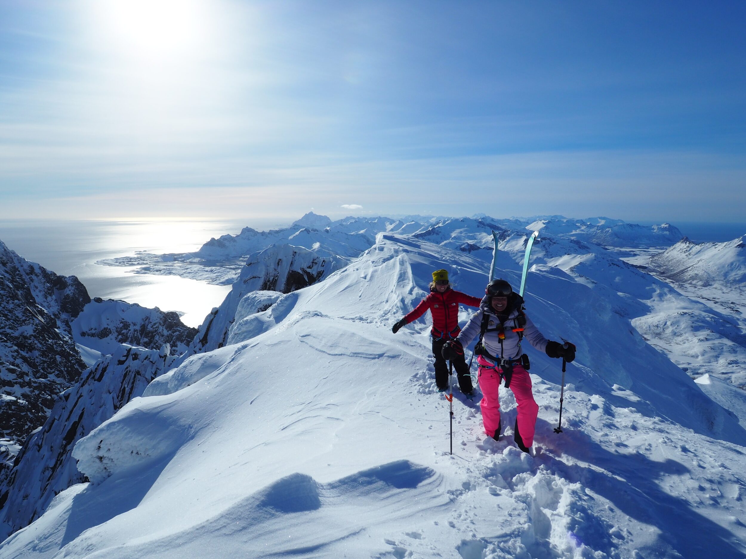 norway-ski-tour-with-fjords-in